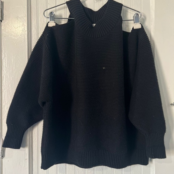 Zara Black Off-the-Shoulder Sweater - Picture 1 of 11